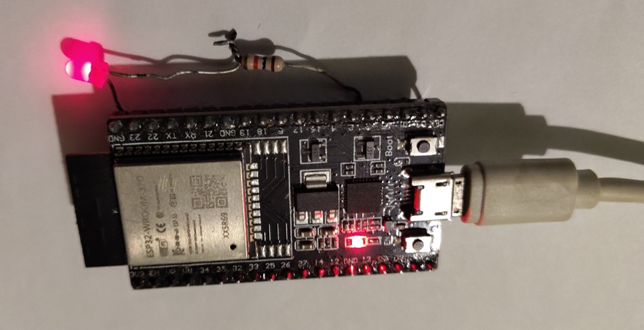 esp32 wifi led resmi